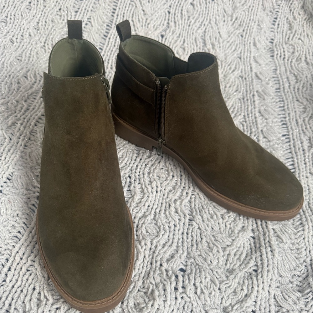 Esprit Olive Ankle Boots